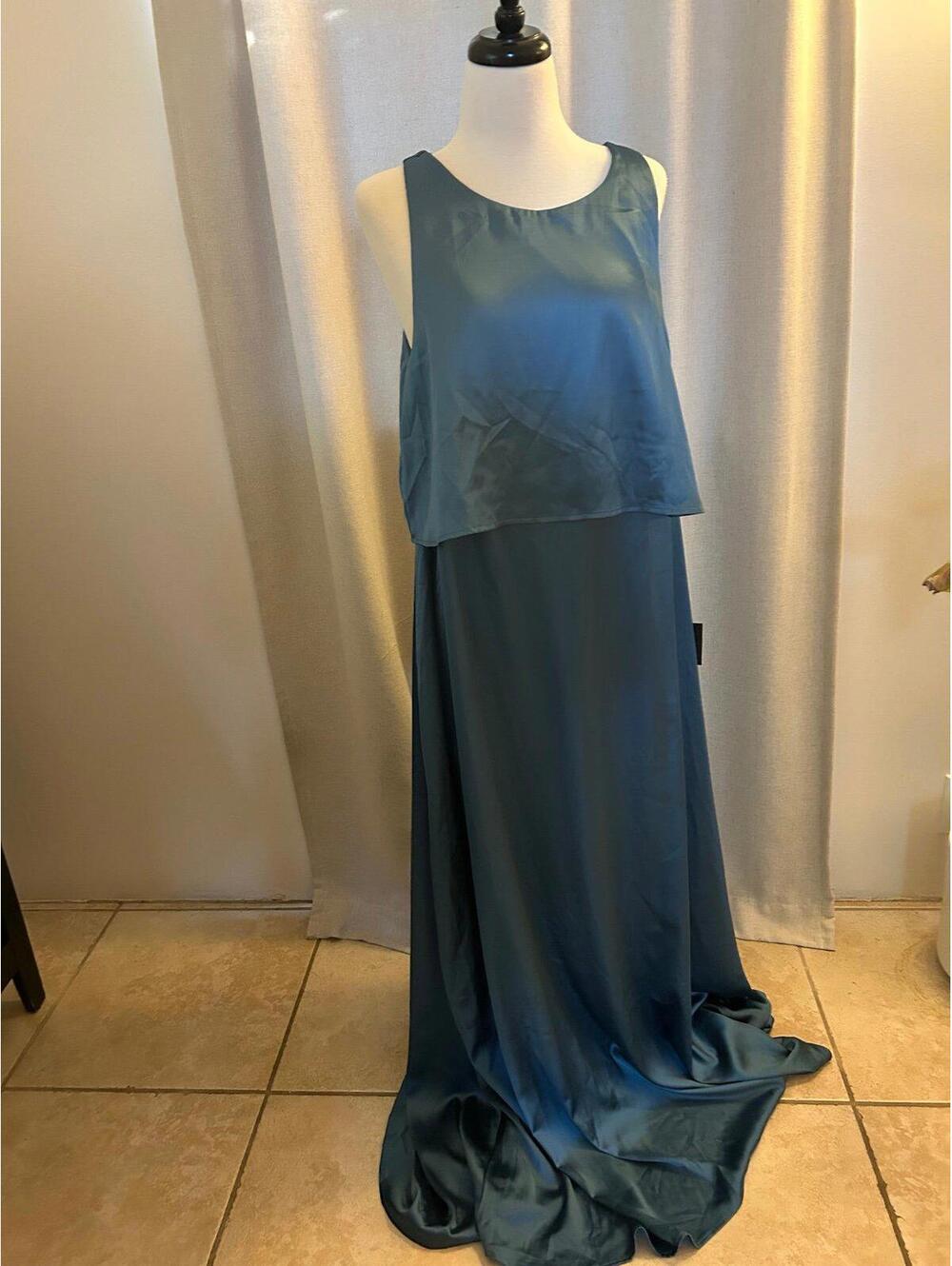 Lulus maxi  dress, blue satin size 2XL NWT